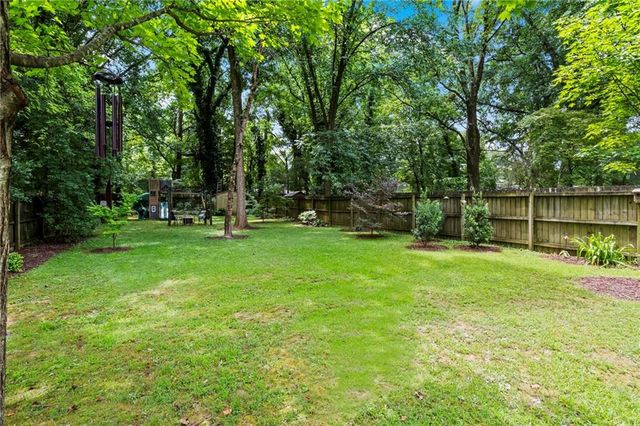 2510 Edwards Drive NW, Atlanta, GA 30318