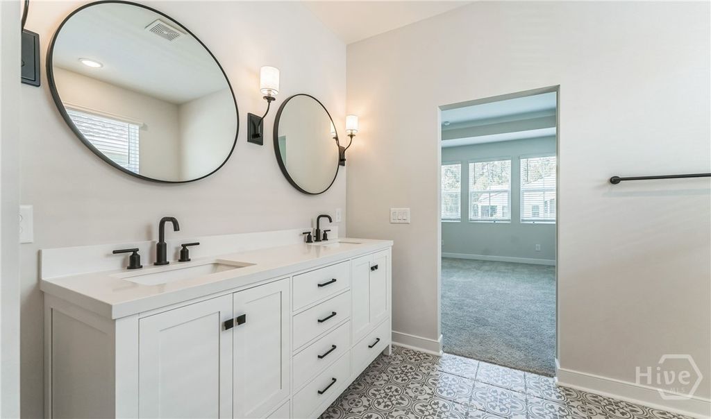 Image 14 of property listing at 181 Mage Street, Savannah, GA 31302