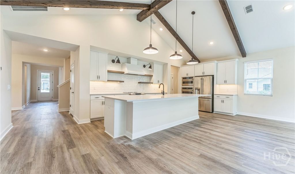 Image 2 of property listing at 181 Mage Street, Savannah, GA 31302