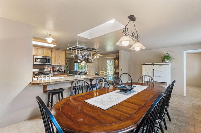 1026 NE Primrose Place, Grants Pass, OR 97526