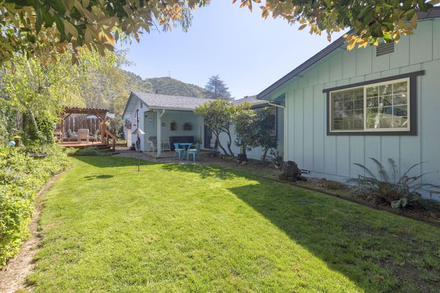 1026 NE Primrose Place, Grants Pass, OR 97526