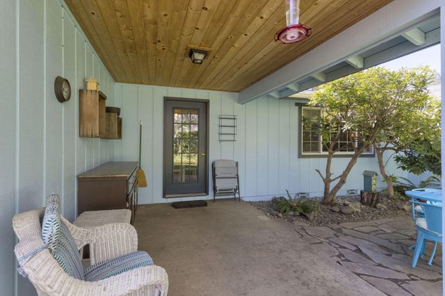 1026 NE Primrose Place, Grants Pass, OR 97526