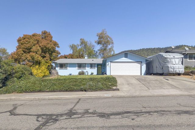 1026 NE Primrose Place, Grants Pass, OR 97526