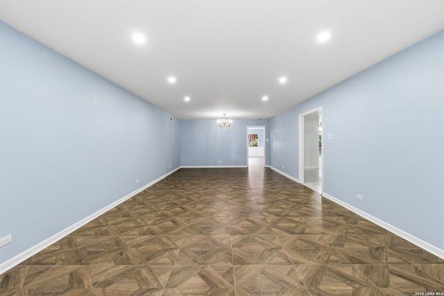 105 Cobblestone, Castle Hills, TX 78213