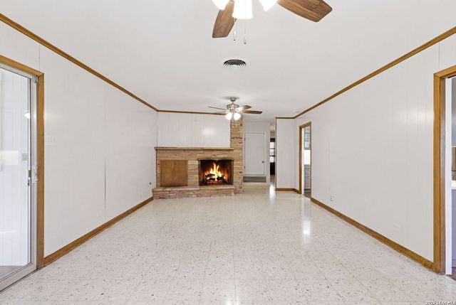 105 Cobblestone, Castle Hills, TX 78213