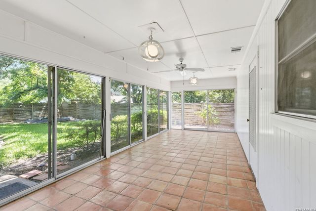 105 Cobblestone, Castle Hills, TX 78213