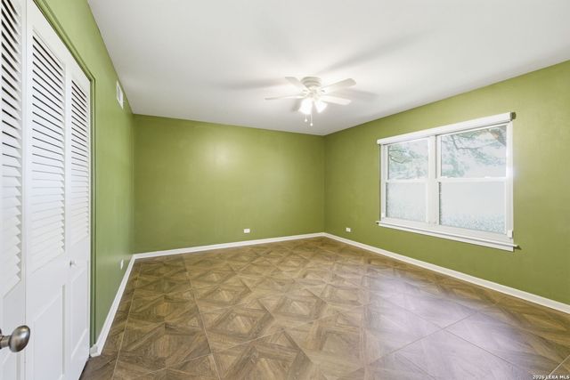 105 Cobblestone, Castle Hills, TX 78213