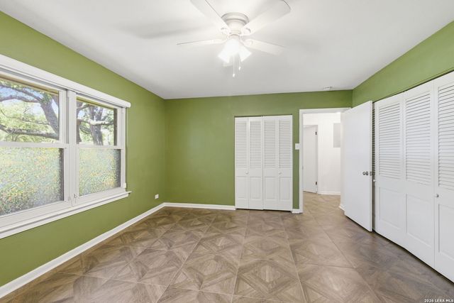 105 Cobblestone, Castle Hills, TX 78213
