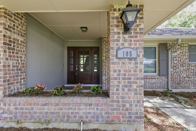 105 Cobblestone, Castle Hills, TX 78213
