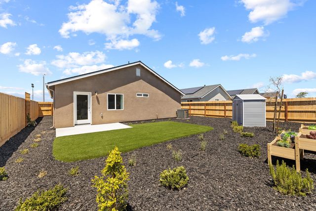 30702 Azalea Road, Visalia, CA 93291