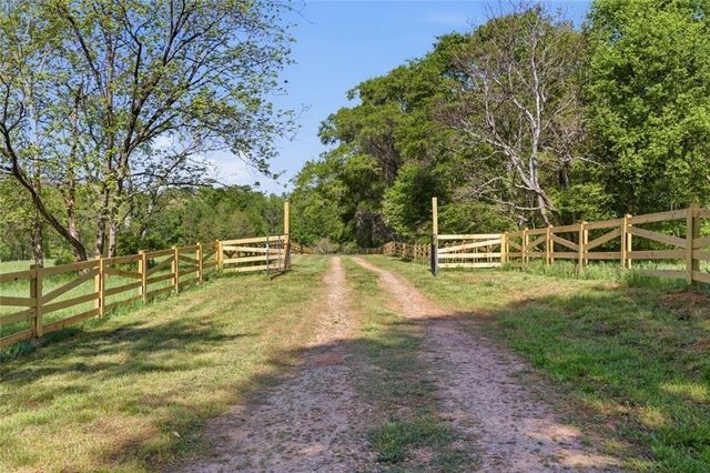 637 Wrights Mill, Commerce, GA 30530