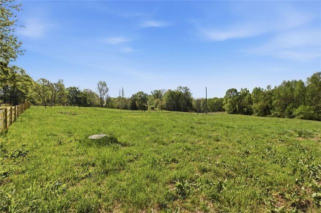 637 Wrights Mill, Commerce, GA 30530