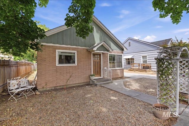 707 11th Ave S, Nampa, ID 83651