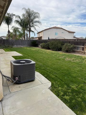 2020 W Bristol Lane, Hanford, CA 93230