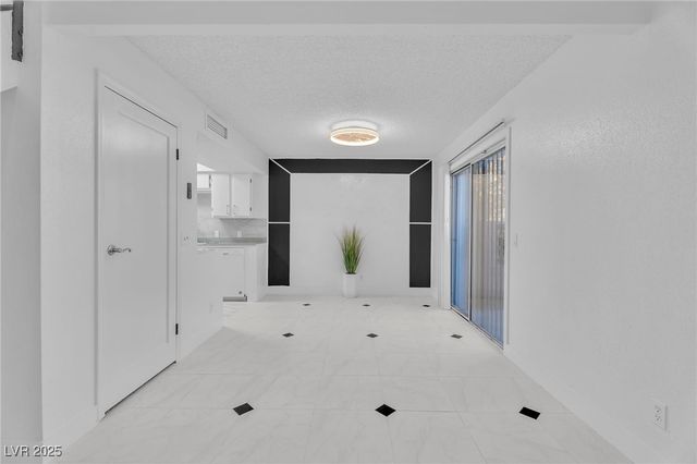 4565 Sirius Avenue, Las Vegas, NV 89102