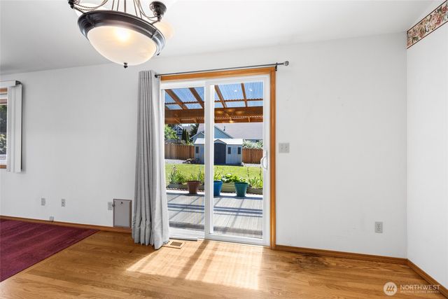 427 S 32nd Place, Mount Vernon, WA 98274