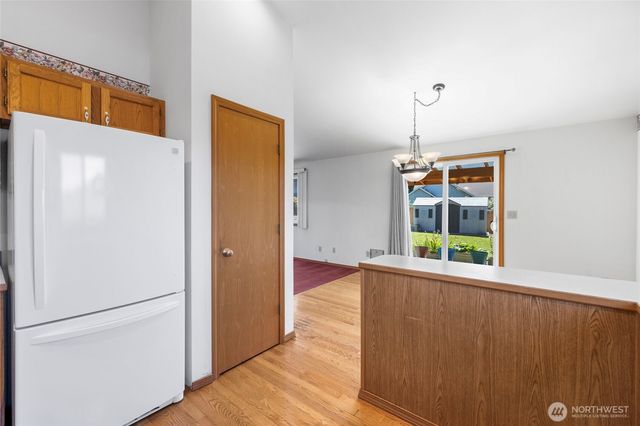 427 S 32nd Place, Mount Vernon, WA 98274