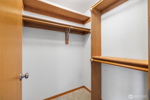427 S 32nd Place, Mount Vernon, WA 98274