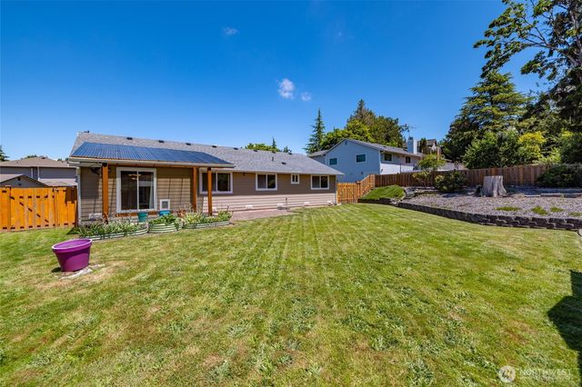 427 S 32nd Place, Mount Vernon, WA 98274