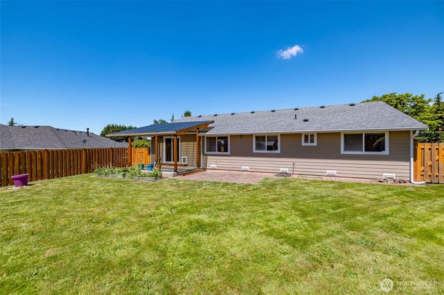427 S 32nd Place, Mount Vernon, WA 98274