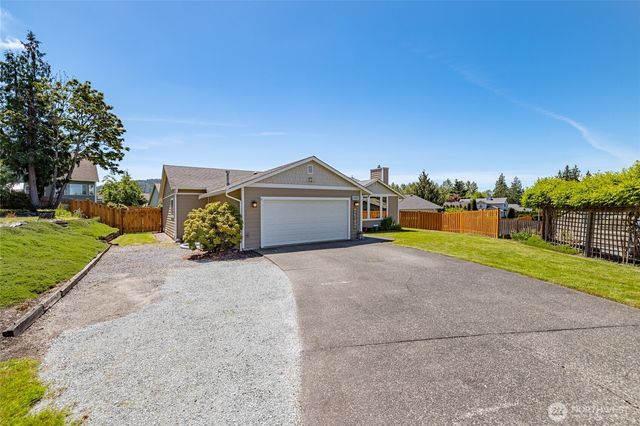 427 S 32nd Place, Mount Vernon, WA 98274