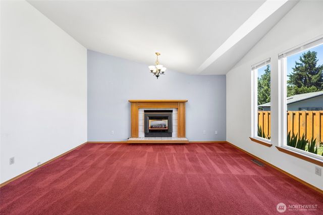 427 S 32nd Place, Mount Vernon, WA 98274