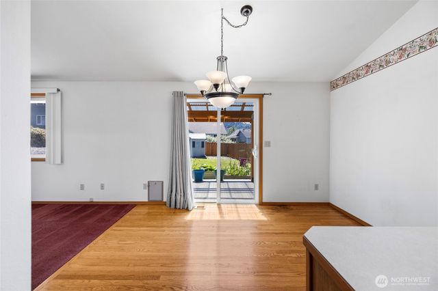 427 S 32nd Place, Mount Vernon, WA 98274