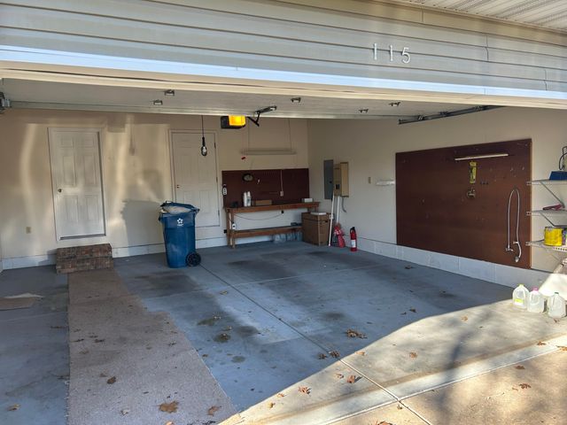 115 Cedar View Lane, Clever, MO 65631