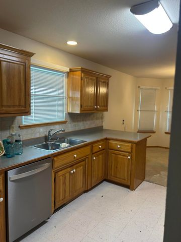 115 Cedar View Lane, Clever, MO 65631