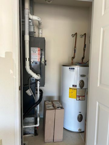 115 Cedar View Lane, Clever, MO 65631