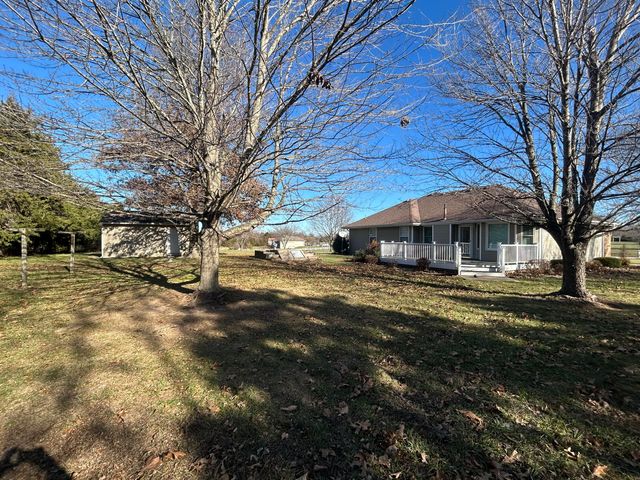 115 Cedar View Lane, Clever, MO 65631