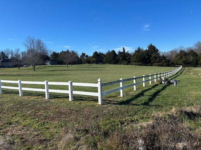 115 Cedar View Lane, Clever, MO 65631