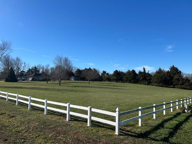 115 Cedar View Lane, Clever, MO 65631