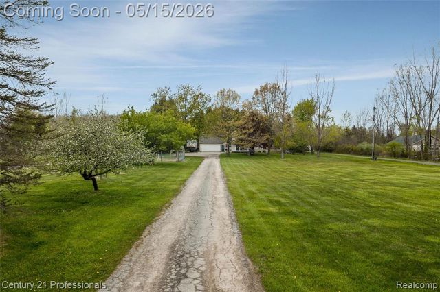 1764 Wooley Road, Oxford, MI 48371