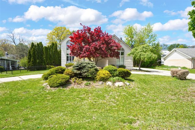 2337 HORSESHOE Drive, West Bloomfield Charter Township, MI 48322