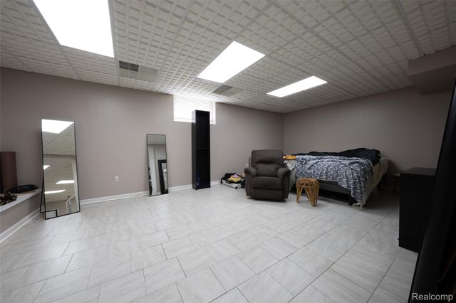 2337 HORSESHOE Drive, West Bloomfield Charter Township, MI 48322