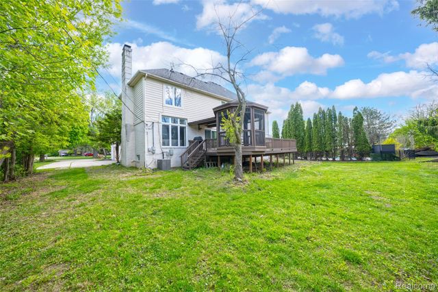 2337 HORSESHOE Drive, West Bloomfield Charter Township, MI 48322