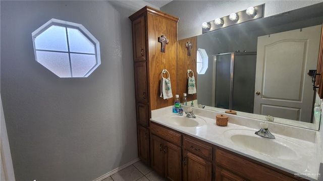 2434 Starling E Circle, Palmview, TX 78572