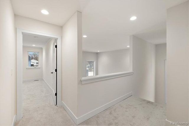 2911 Walsh Drive, Rochester Hills, MI 48309