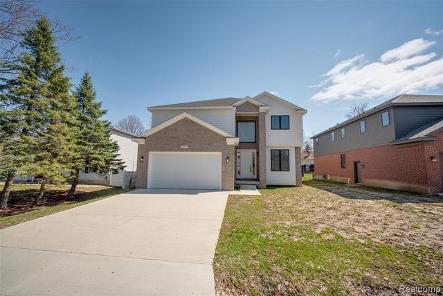 2911 Walsh Drive, Rochester Hills, MI 48309
