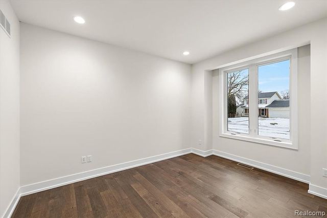 2911 Walsh Drive, Rochester Hills, MI 48309