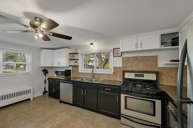 5 Pleasant Street, Merrimack, NH 03054