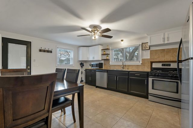 5 Pleasant Street, Merrimack, NH 03054