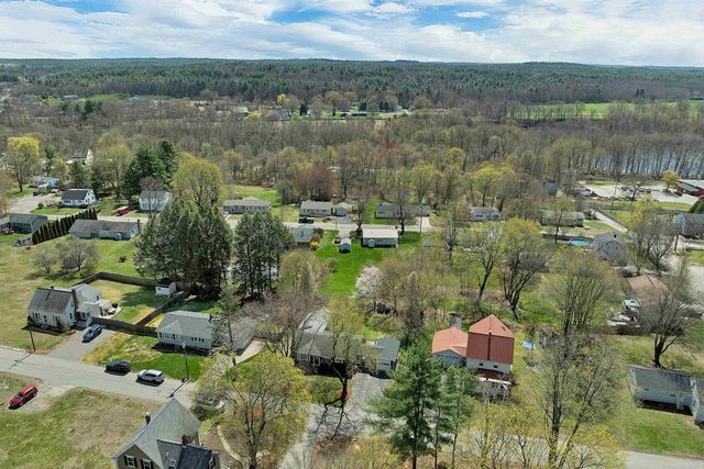 5 Pleasant Street, Merrimack, NH 03054