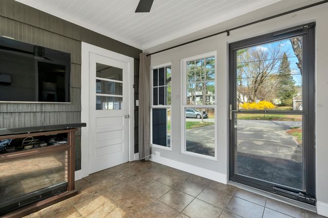 5 Pleasant Street, Merrimack, NH 03054