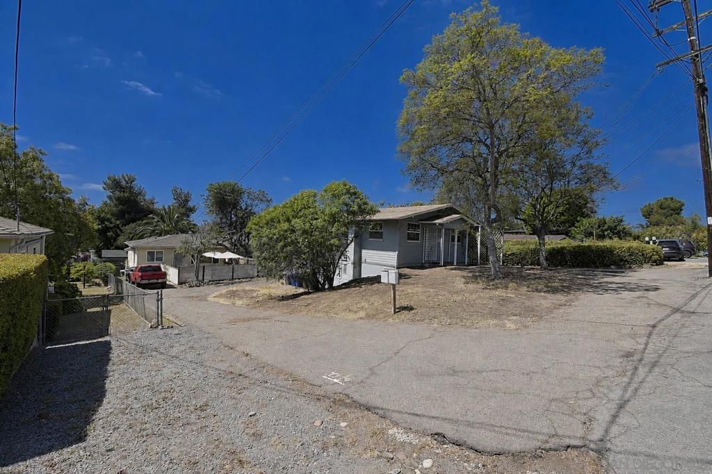 Image 2 of property listing at 7361 7367 LA MESITA PL, La Mesa, CA 91942