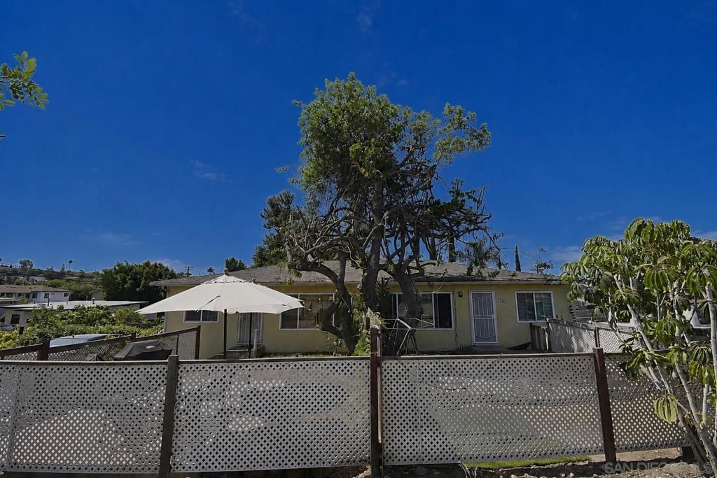 Image 5 of property listing at 7361 7367 LA MESITA PL, La Mesa, CA 91942