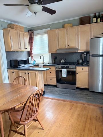 70 Church Street 3, Newport, RI 02840