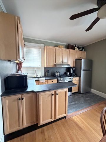 70 Church Street 3, Newport, RI 02840
