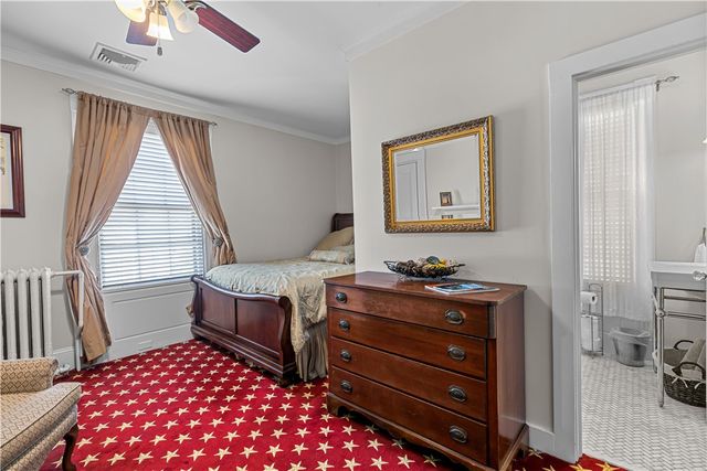 70 Church Street 3, Newport, RI 02840